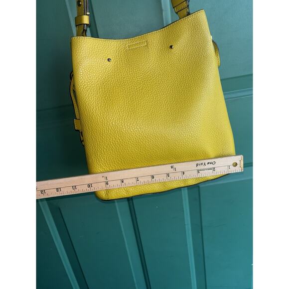 Kate Spade Marti large bucket bag in yellow pebbled leather - Picture 10 of 16